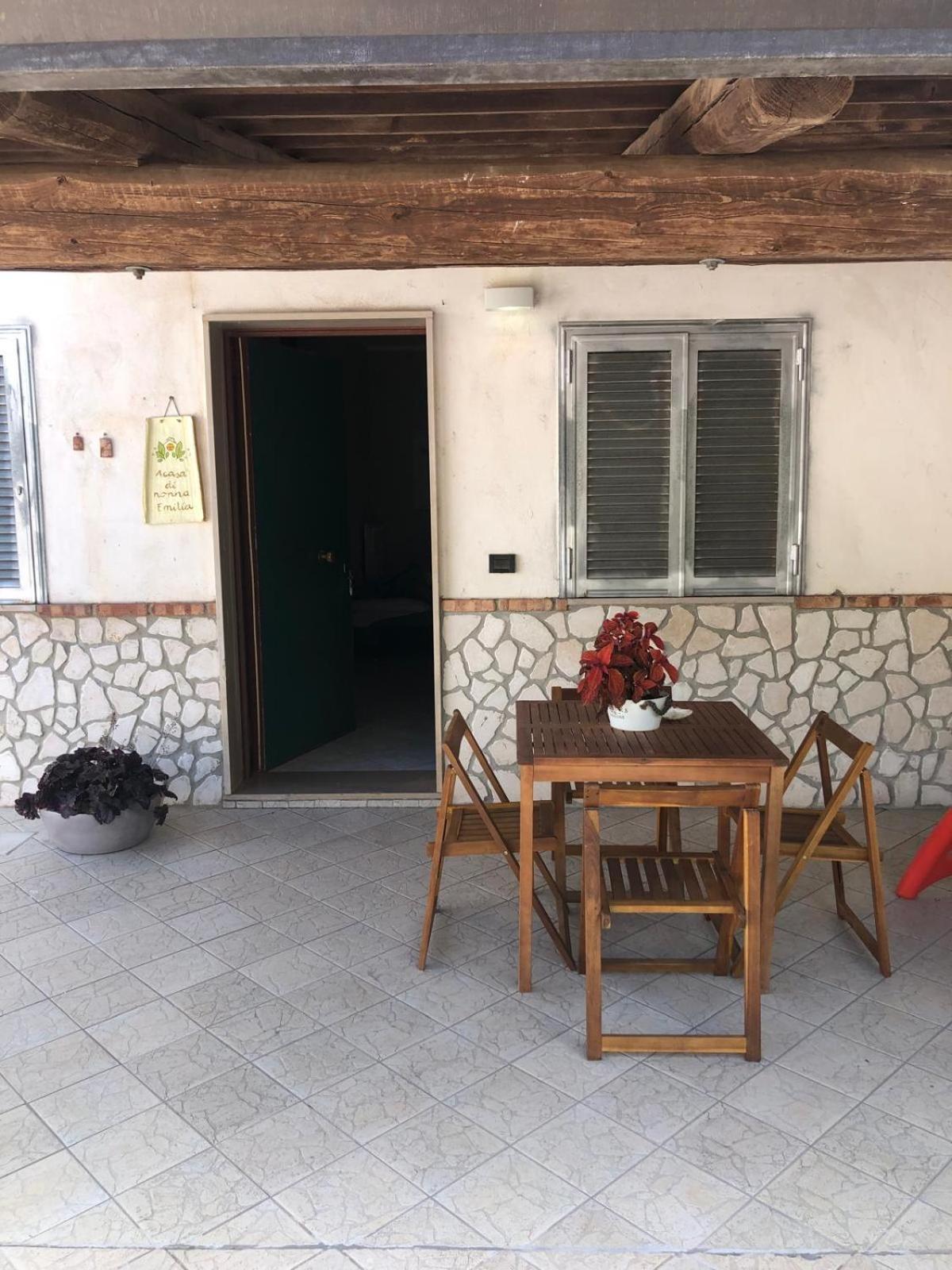 A Casa Di Nonna Emilia Bed & Breakfast Campagna Eksteriør bilde